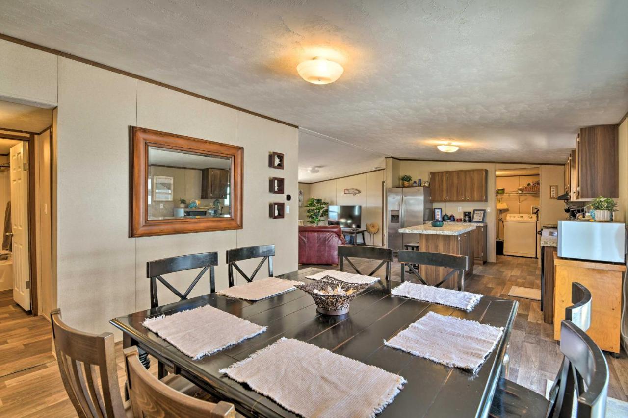 Quaint Port Oconnor Home - 3 Mi To Beach! Port O'Connor Bagian luar foto