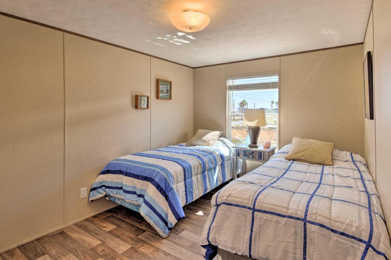 Quaint Port Oconnor Home - 3 Mi To Beach! Port O'Connor Bagian luar foto