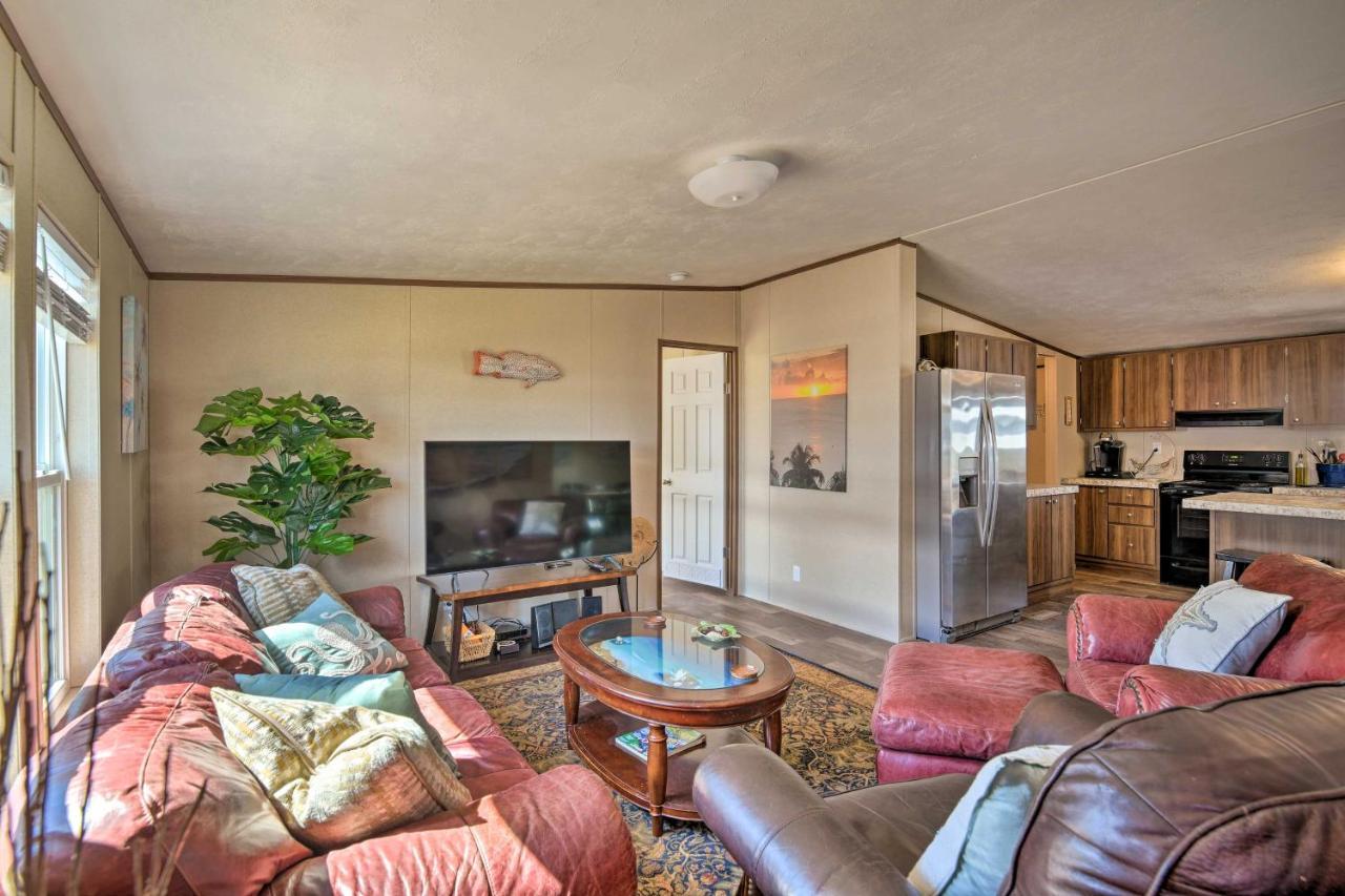 Quaint Port Oconnor Home - 3 Mi To Beach! Port O'Connor Bagian luar foto