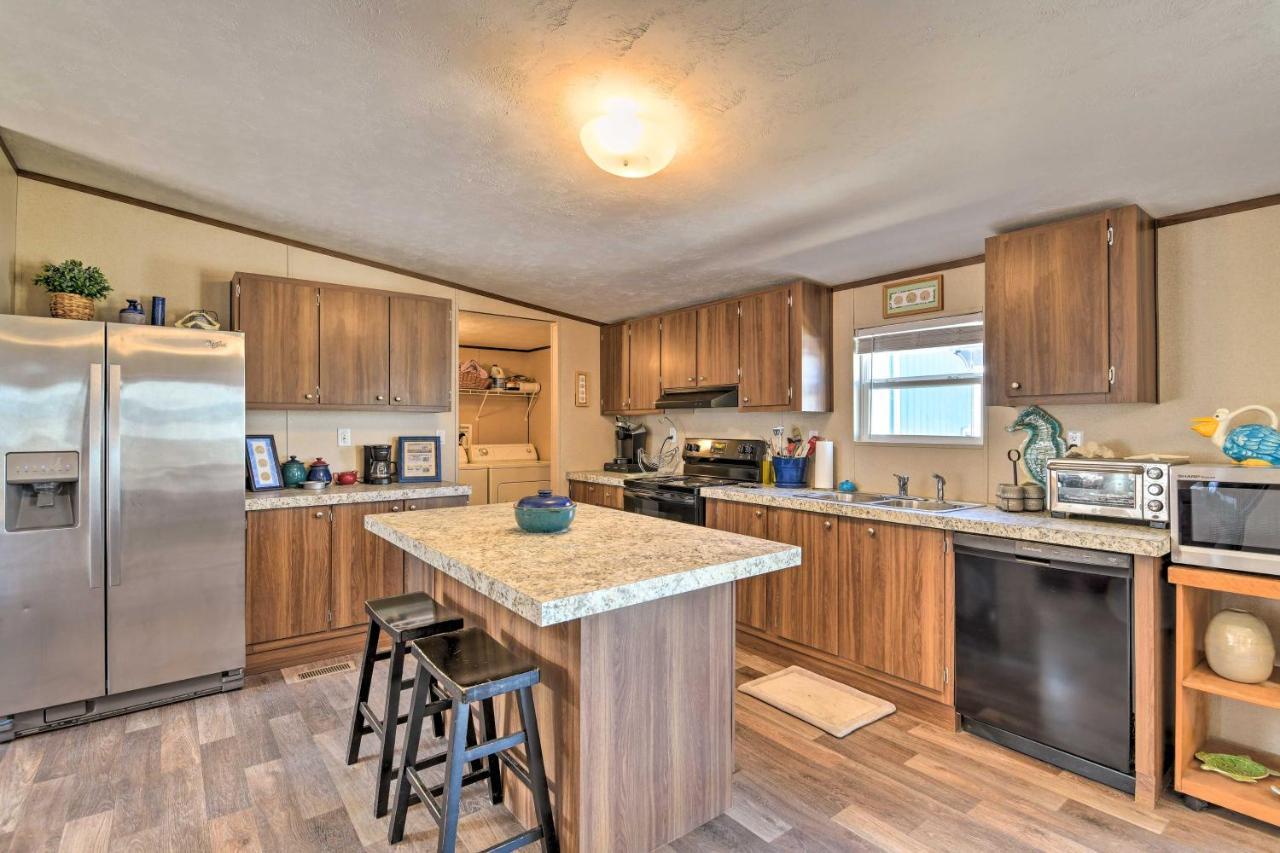 Quaint Port Oconnor Home - 3 Mi To Beach! Port O'Connor Bagian luar foto