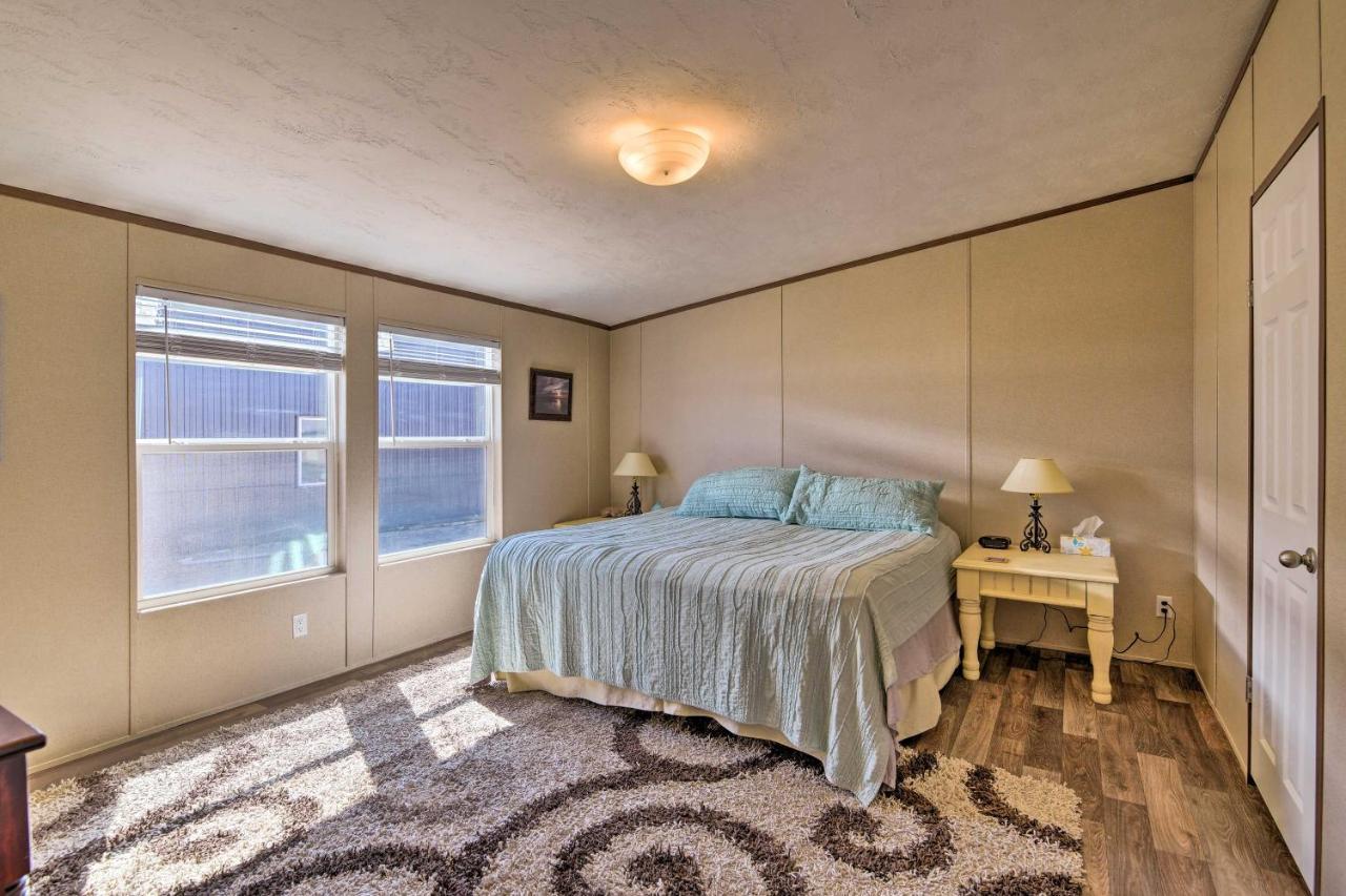 Quaint Port Oconnor Home - 3 Mi To Beach! Port O'Connor Bagian luar foto